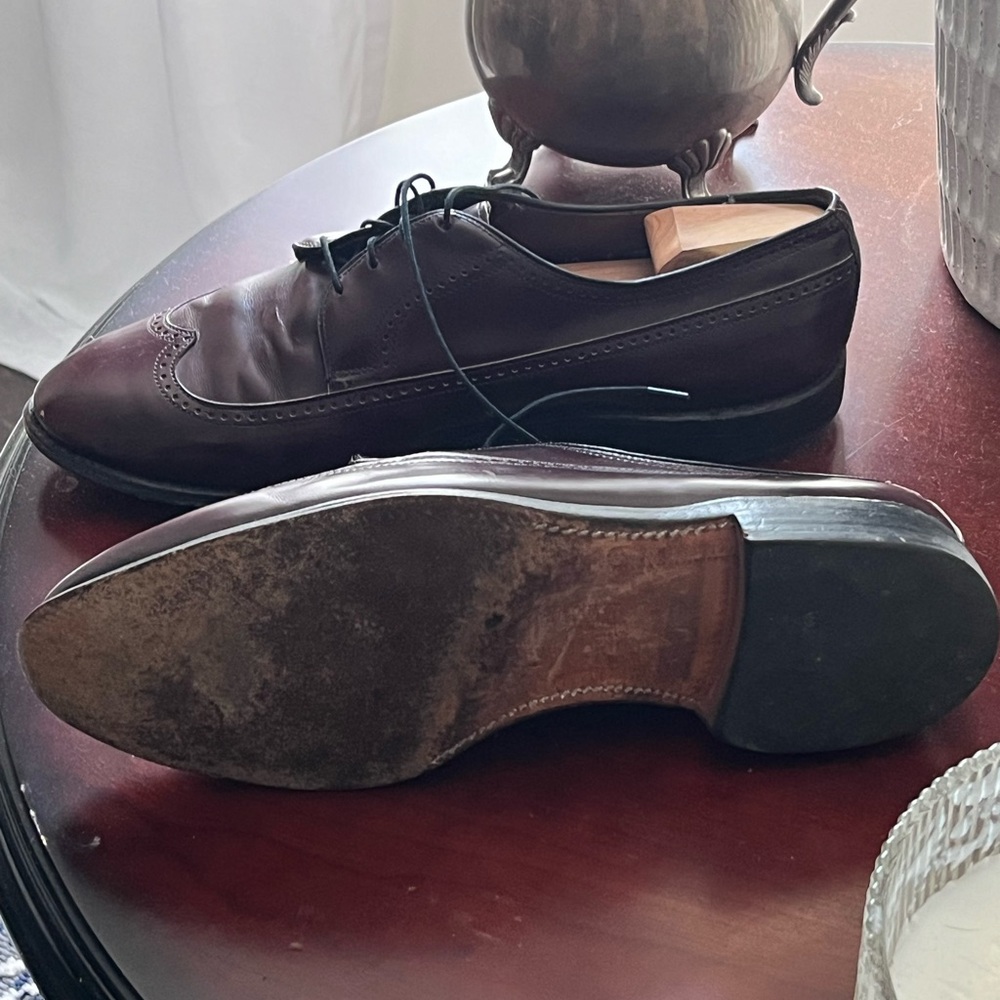 Allen-Edmonds handcrafted men’s dress shoe.  Size 10 E in excellent condition. - Picture 4 of 7